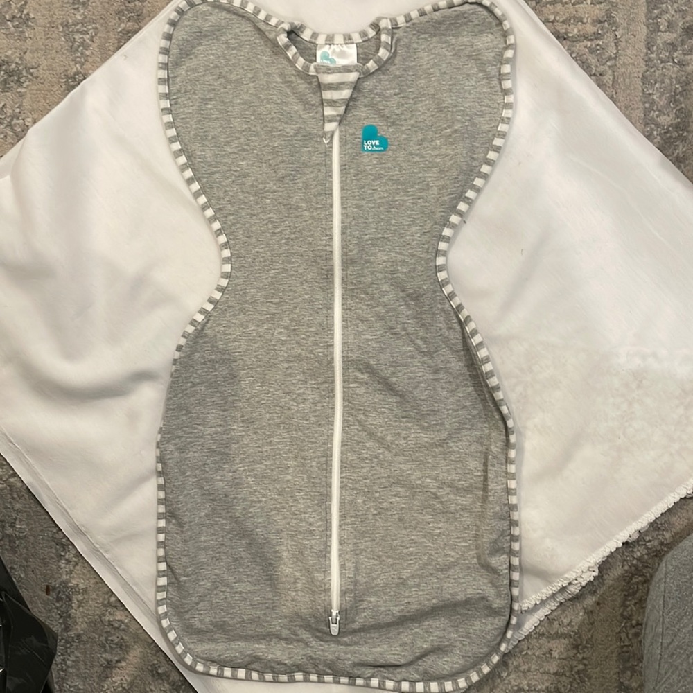 Baby swaddle